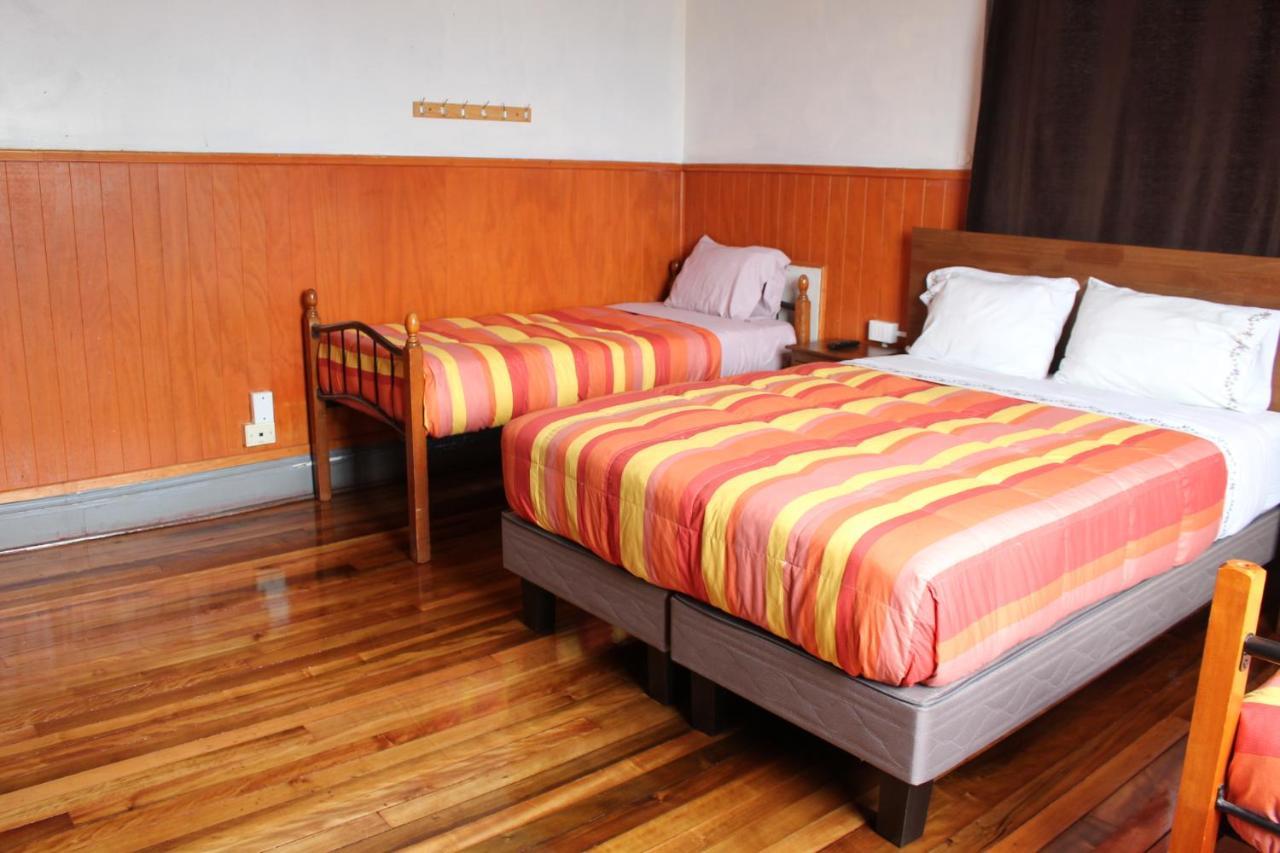 Hostal Capricho De Carlitos Valdivia Exterior photo