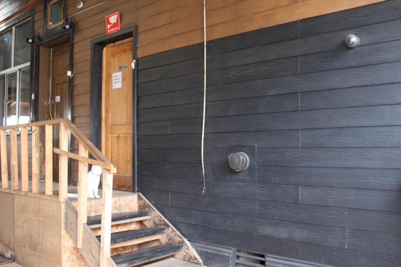 Hostal Capricho De Carlitos Valdivia Exterior photo